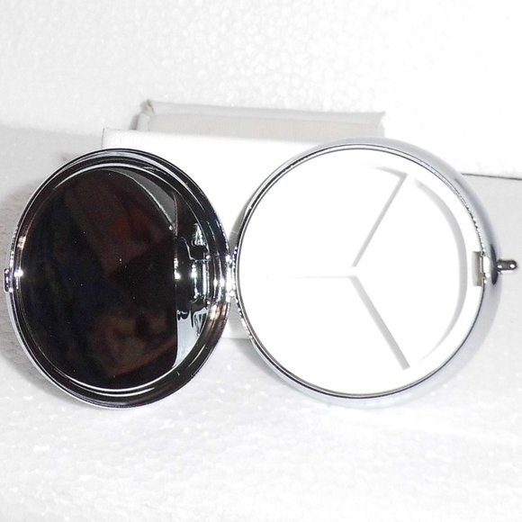 Pill Box/Case - Picture 3 of 4